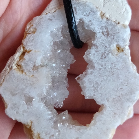 Natural white druzy agate necklace - Picture 3 of 3